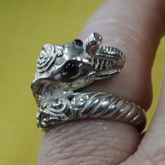 NWT 🛑LOWEST PRICE🛑 IOLITE EYED/ELEPHANT STERLING BYPASS RING. SIZE-(6.5)/6-1/2 - Picture 9 of 9